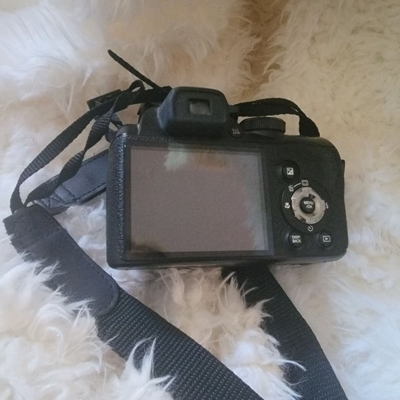 Fujifilm FINEPIX S4250WM S-Series 24X Digital Camera - Picture 4 of 7